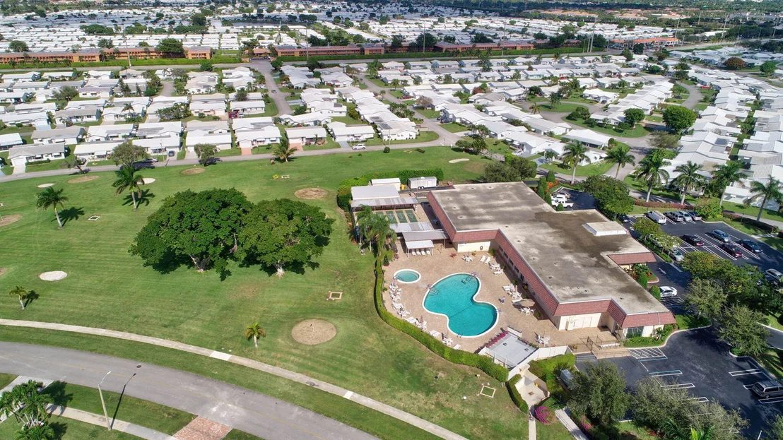 Photo of 1987 Campanelli Boulevard