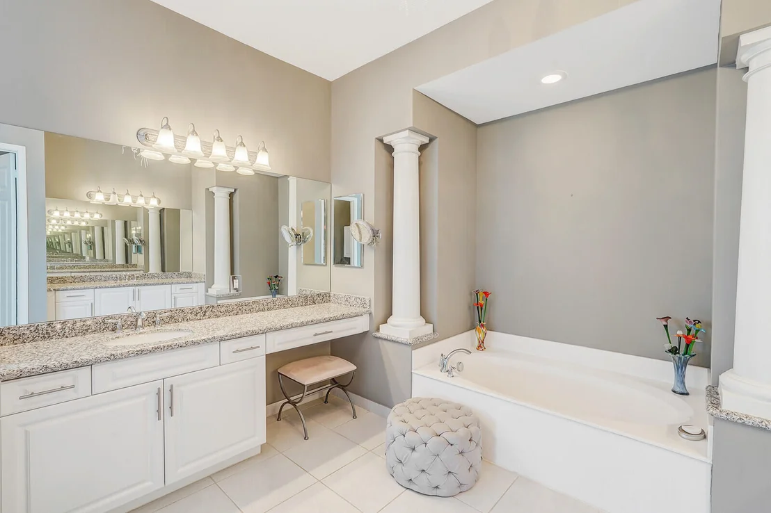 Photo of 12288 Cascade Valley Lane