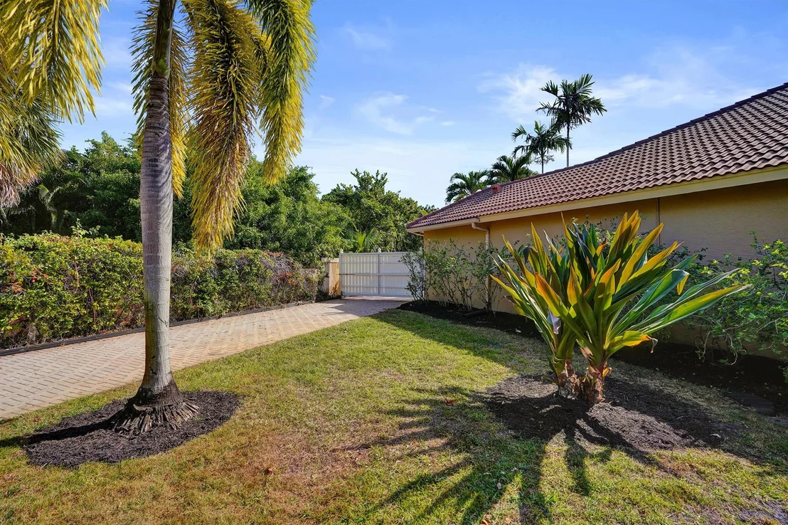Photo of 603 N Cypress Drive