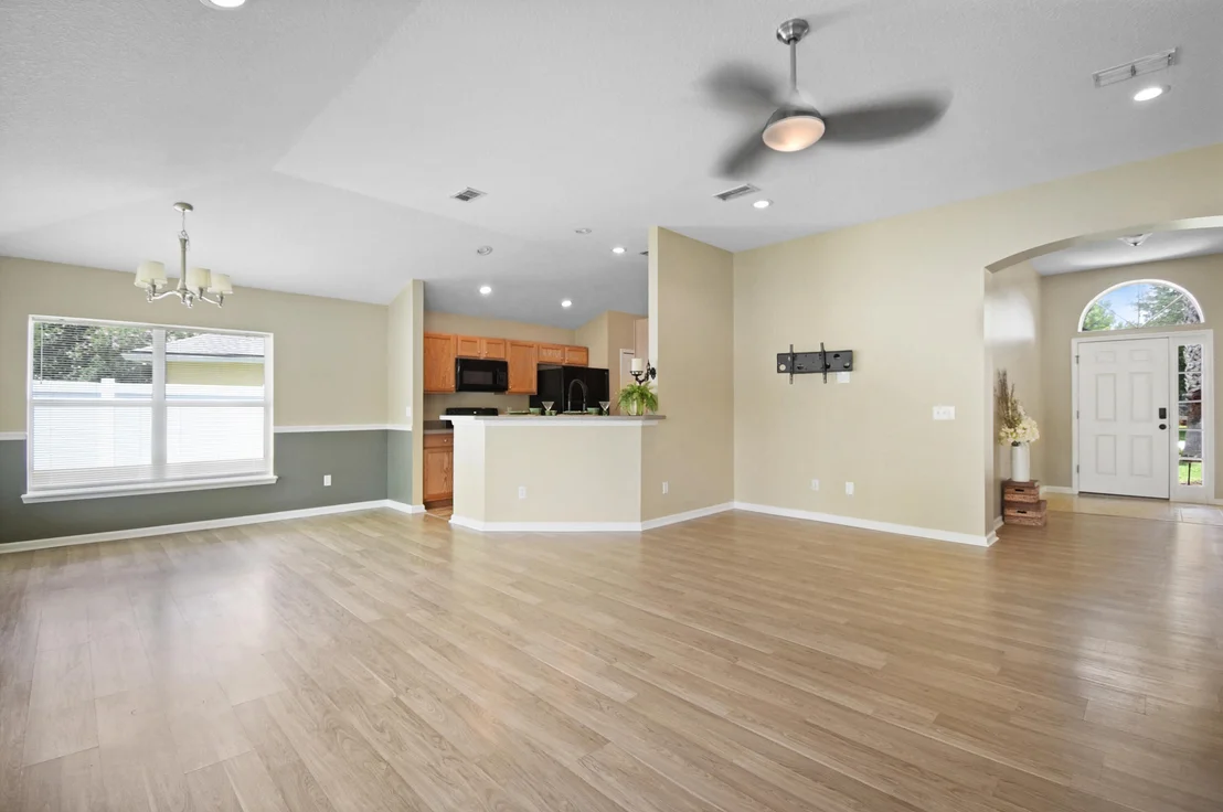 Photo of 948 Oak Arbor Circle