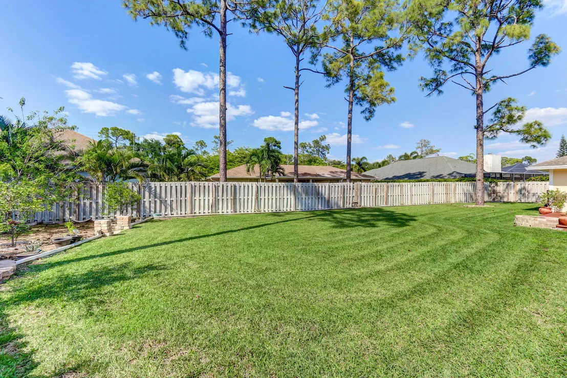 Photo of 780 Juniper Place