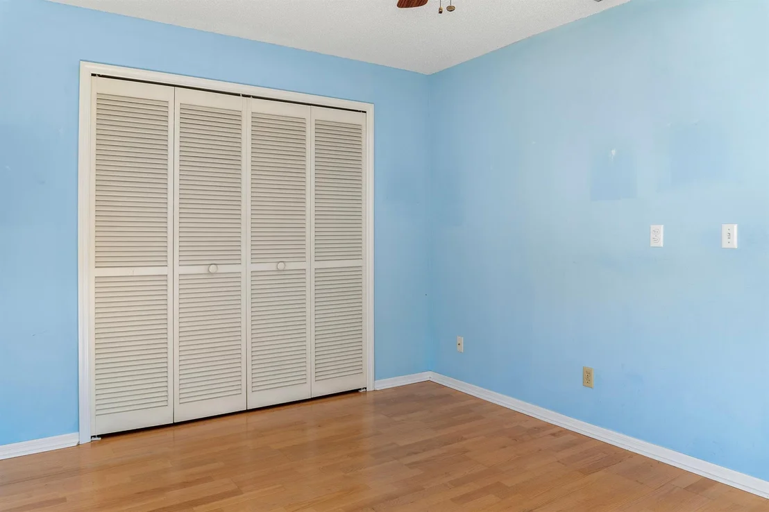 Photo of 2105 15th Lane