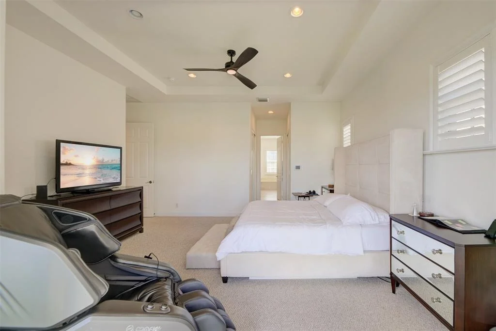 Photo of 4734 Lakeside Terrace