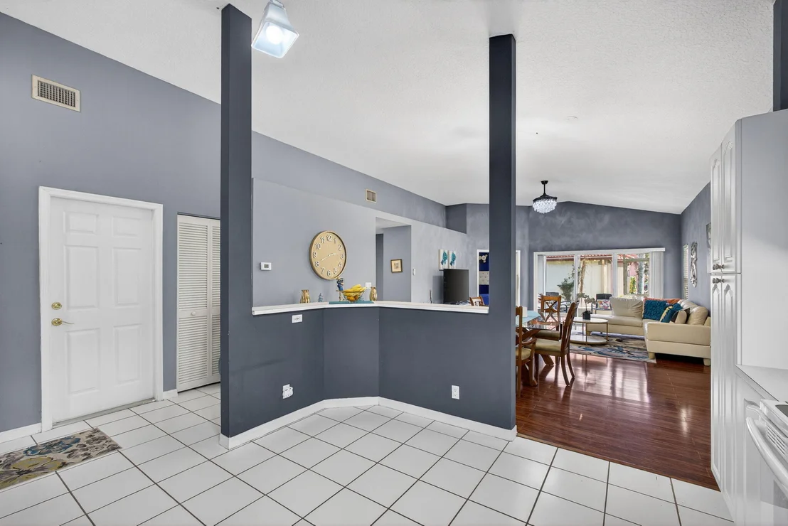 Photo of 5156 Elpine Way