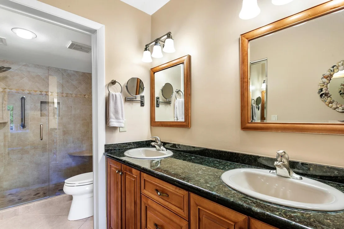 Photo of Unit E at 201 Pinecrest Circle