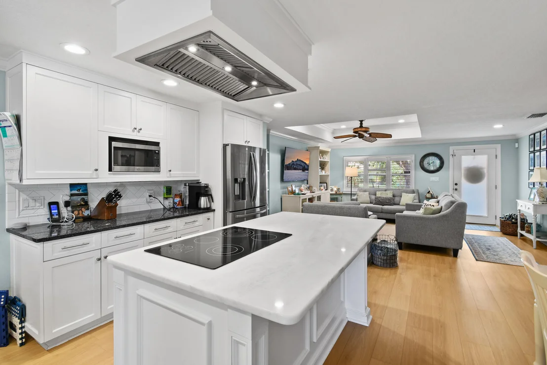 Photo of 106 Windsor Road E