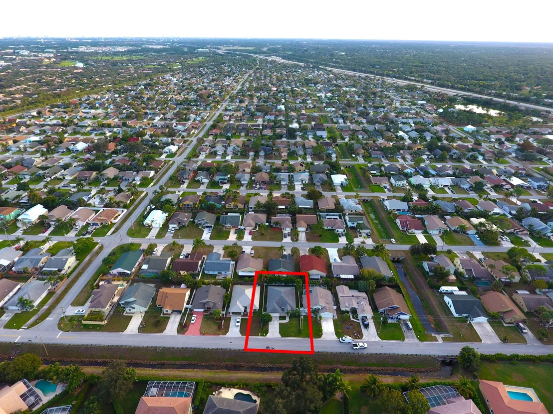 Photo of 6246 Leslie Street
