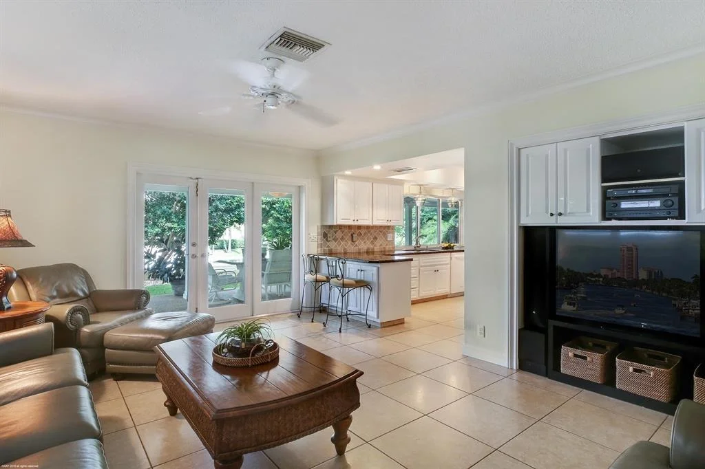 Photo of 921 Hickory Terrace