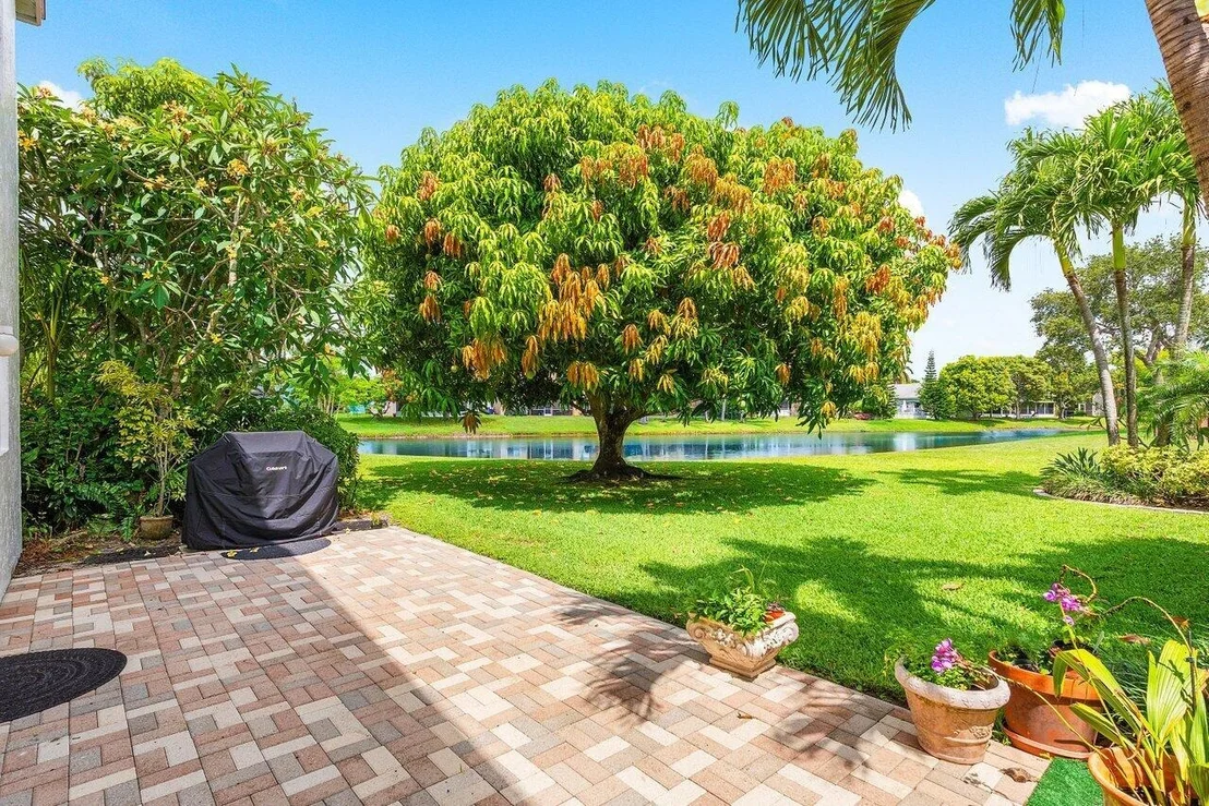 Photo of 6321 Lansdowne Circle