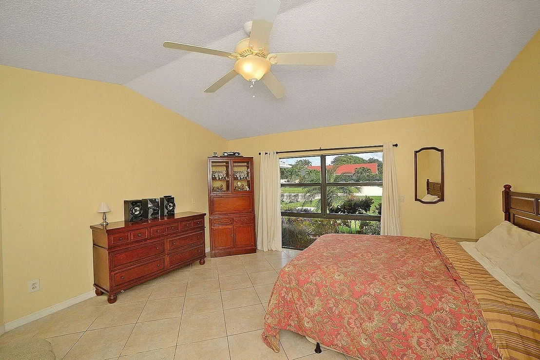 Photo of 4218 Woods End Road