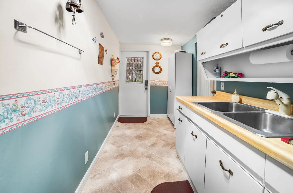 Photo of 3966 NW 20th Avenue
