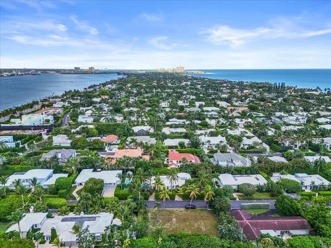 Photo of 264 BAHAMA Lane