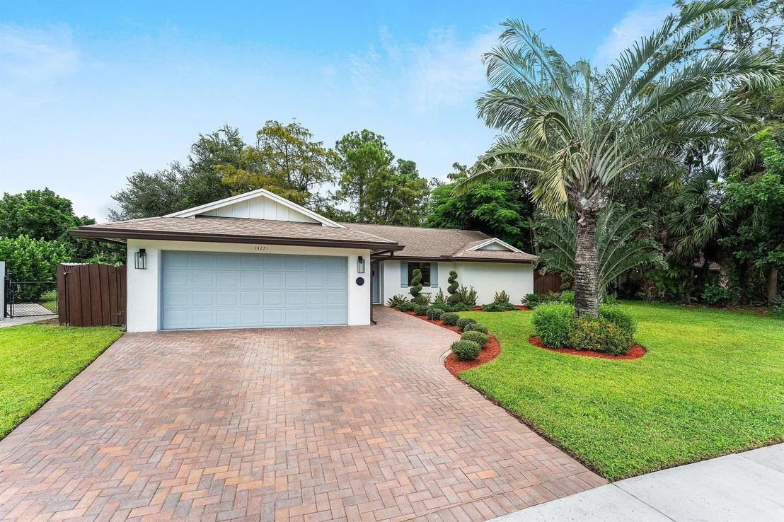 Photo of 14271 Flora Lane