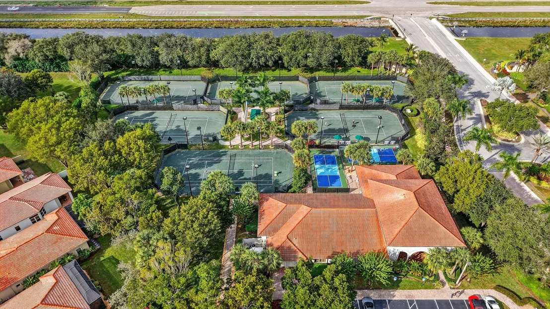 Photo of 9732 Isles Cay Drive