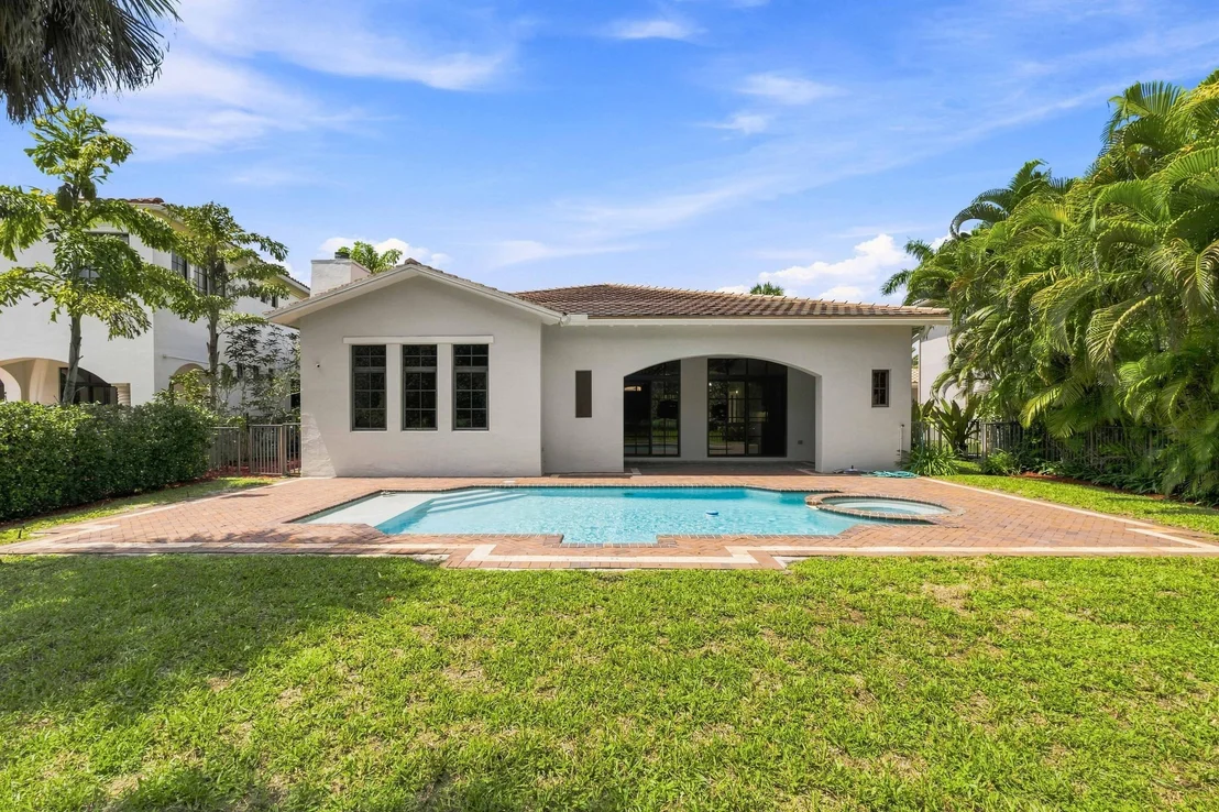 Photo of 8166 Emerald Avenue