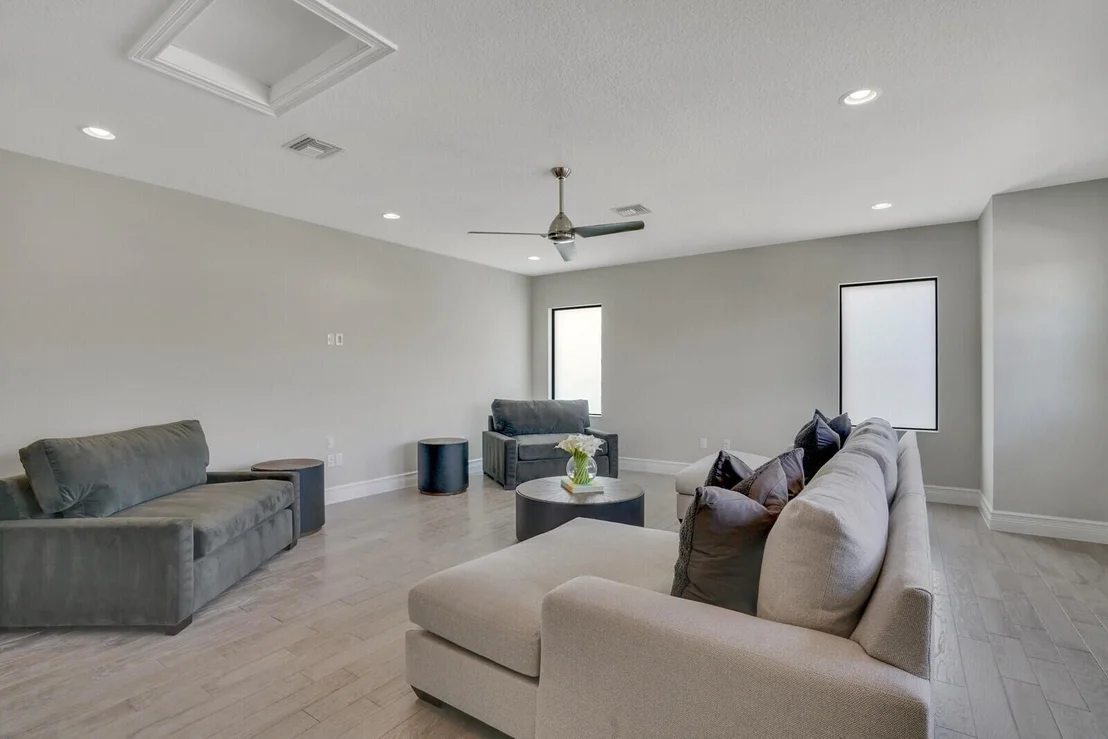 Photo of 9782 Bozzano Drive
