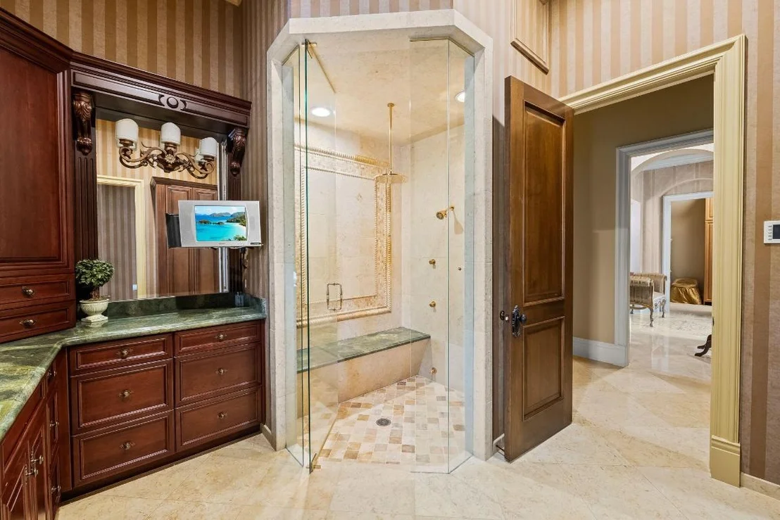 Photo of 6300 Riverside Drive
