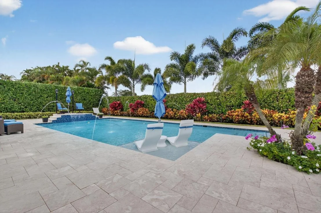 Photo of 4911 Pineview Circle