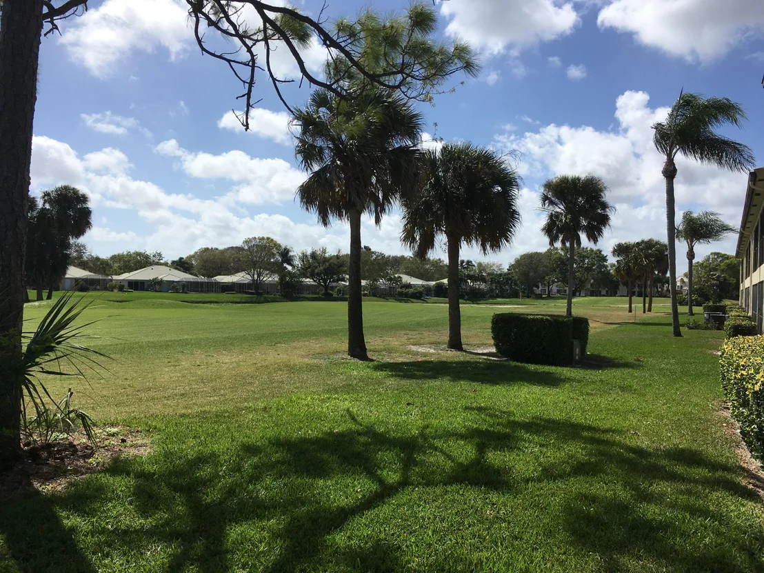 Photo of Unit E at 1001 Pinecrest Circle