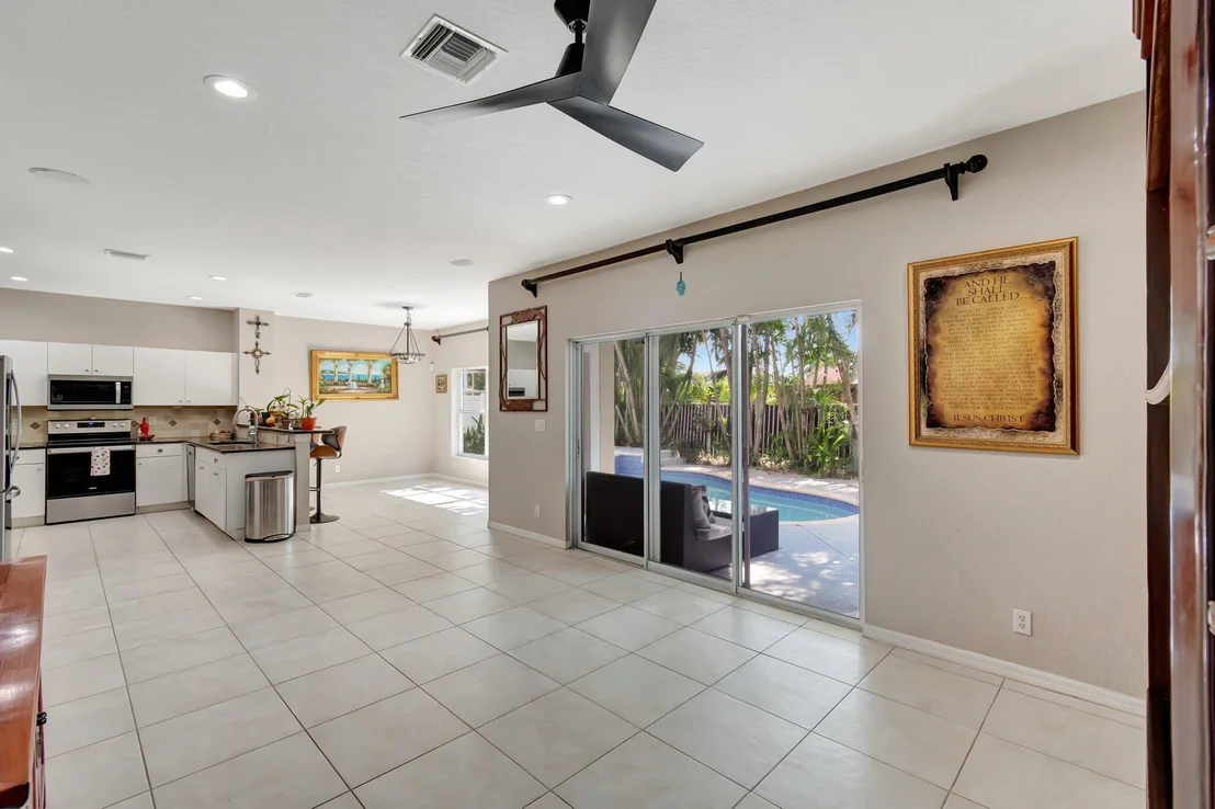 Photo of 6788 Hendry Drive