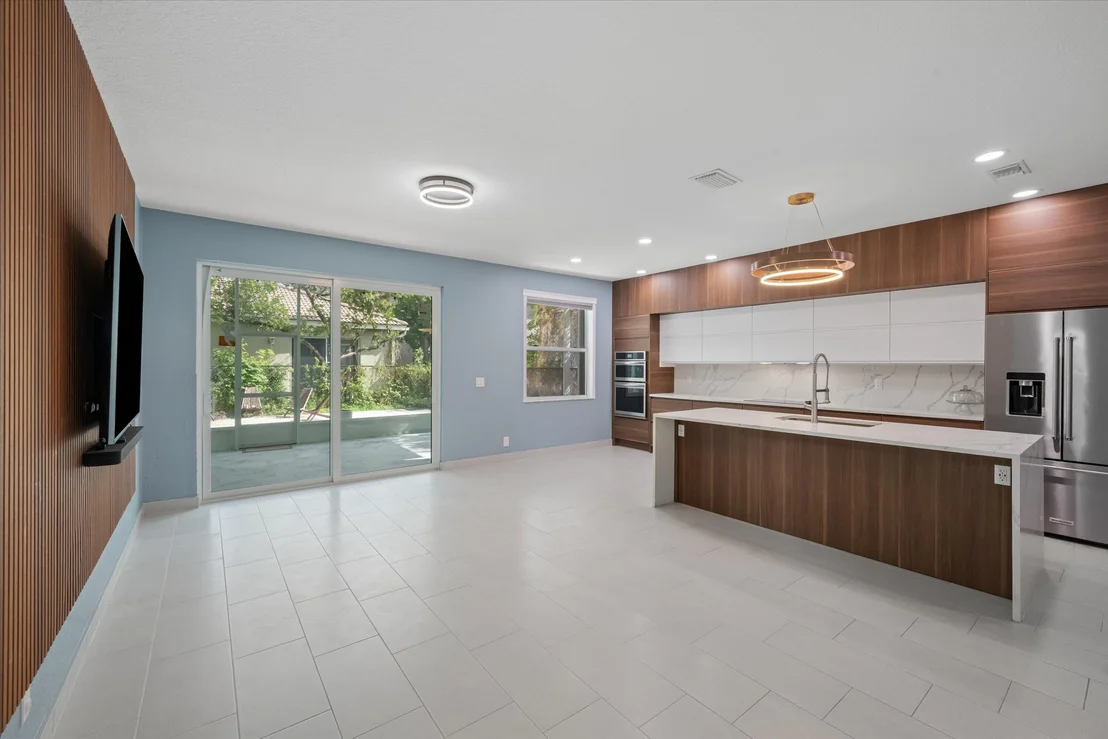 Photo of 1222 Rose Gate Boulevard