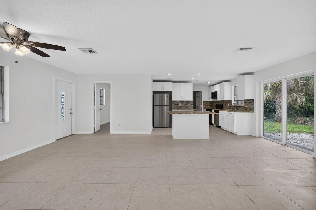 Photo of 913 SE 10th Street