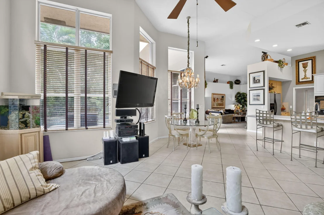 Photo of 8106 N Savannah Circle