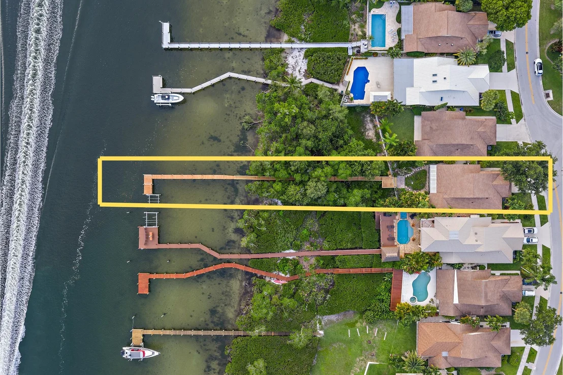 Photo of 348 River Edge Road