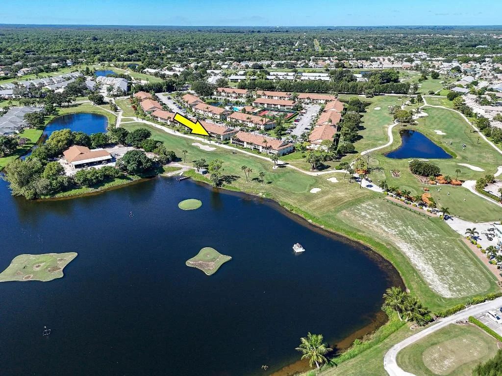 Photo of Unit B at 1001 Pinecrest Circle