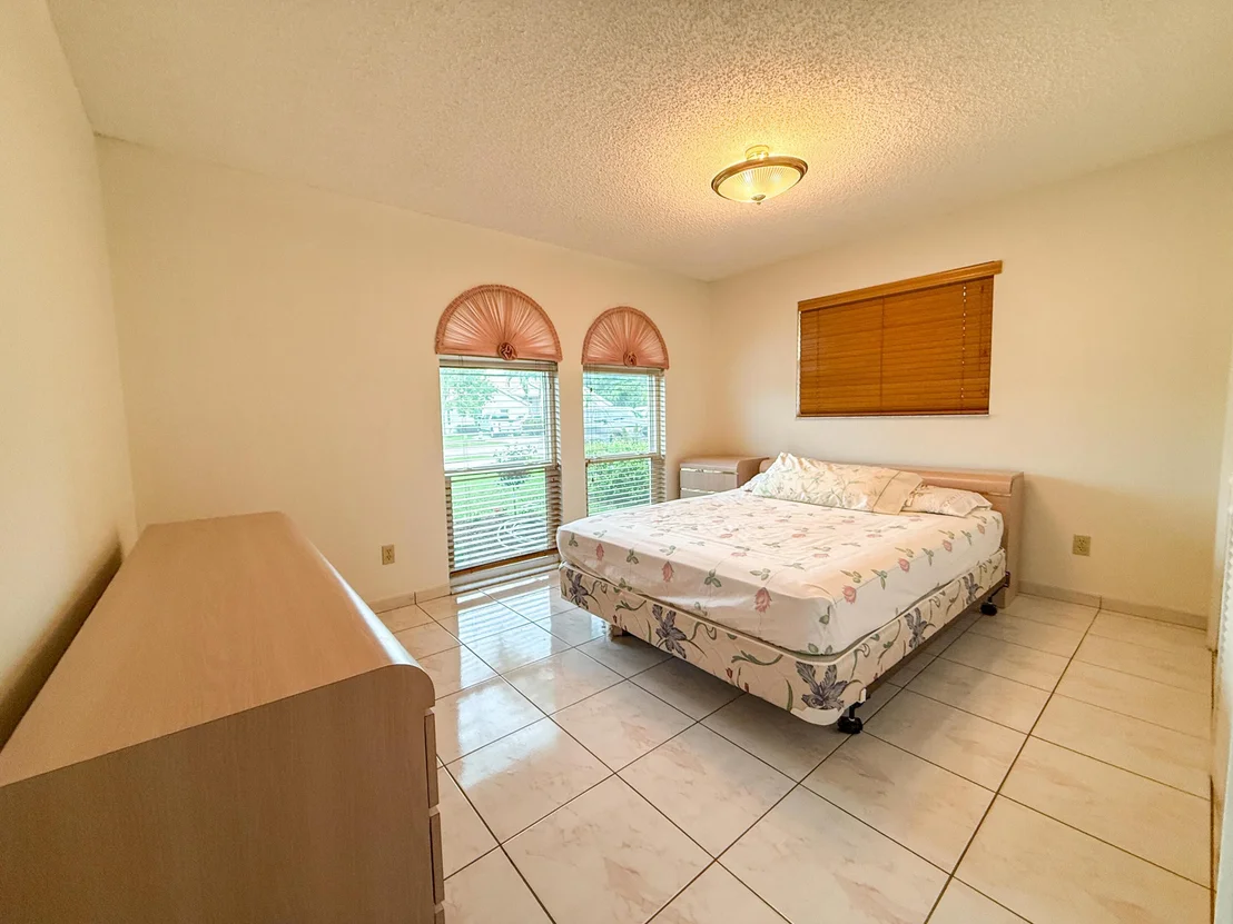 Photo of 3104 Peachtree Circle