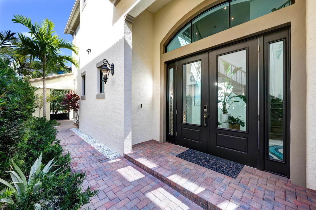 Photo of 636 Windward Circle S