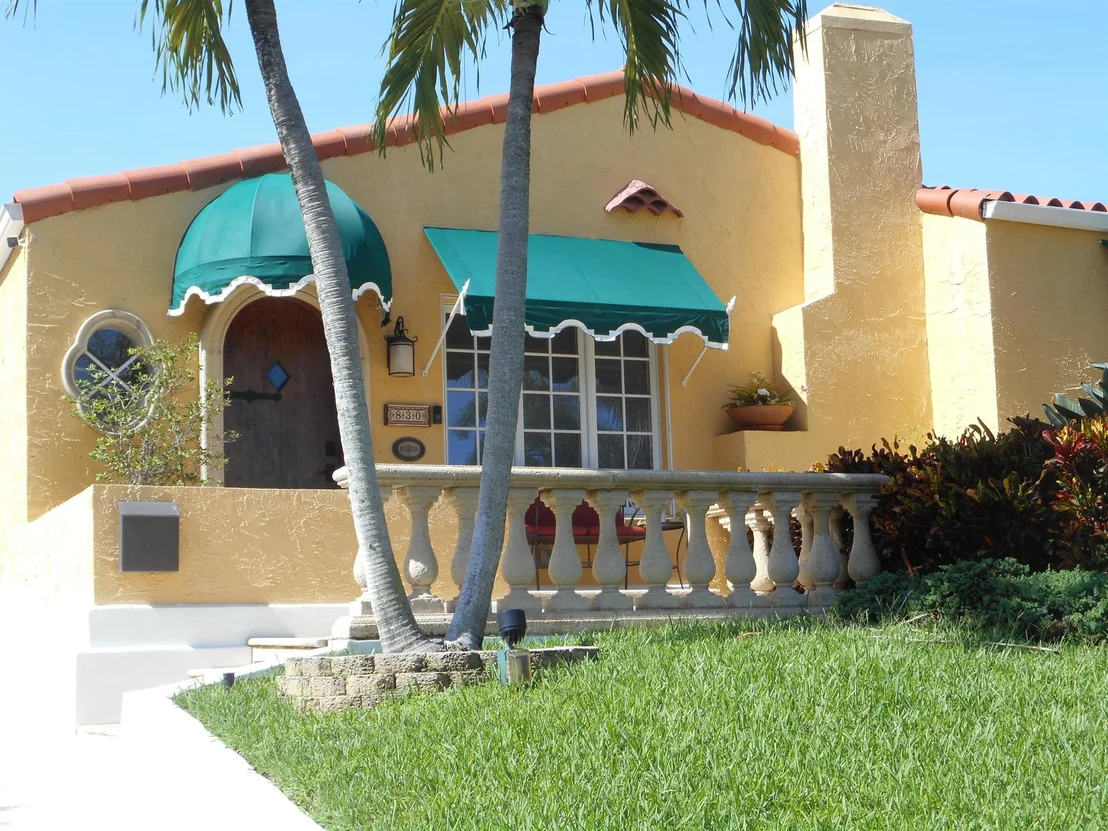 Photo of 830 Biscayne Drive