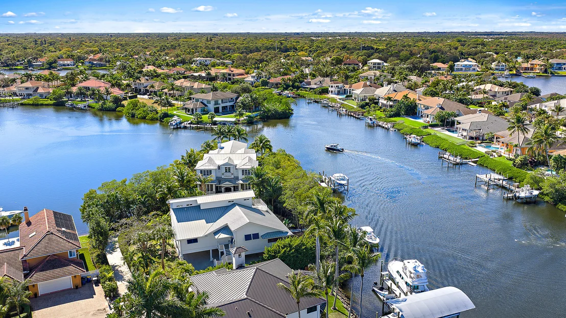 Photo of 9176 SE River Terrace