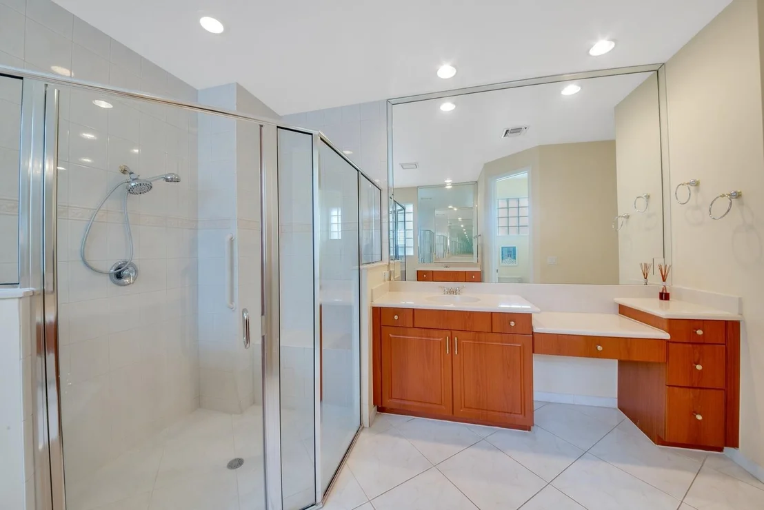Photo of 7110 Veneto Drive
