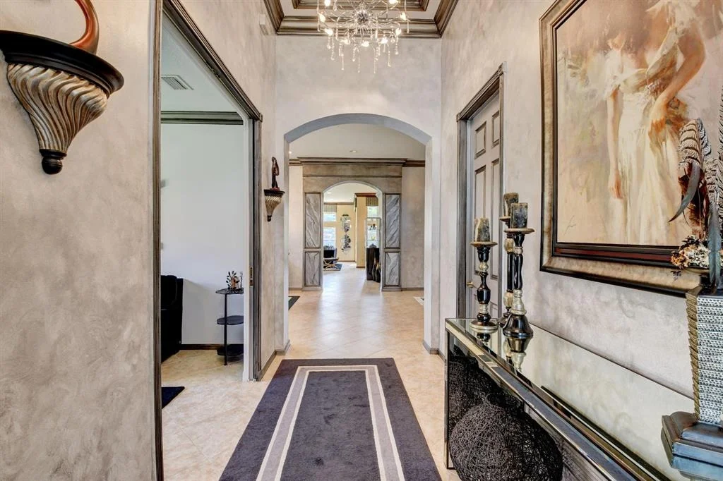 Photo of 7204 Twin Falls Drive