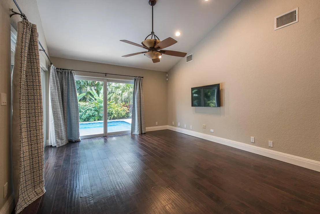 Photo of 1055 Parkside Circle N