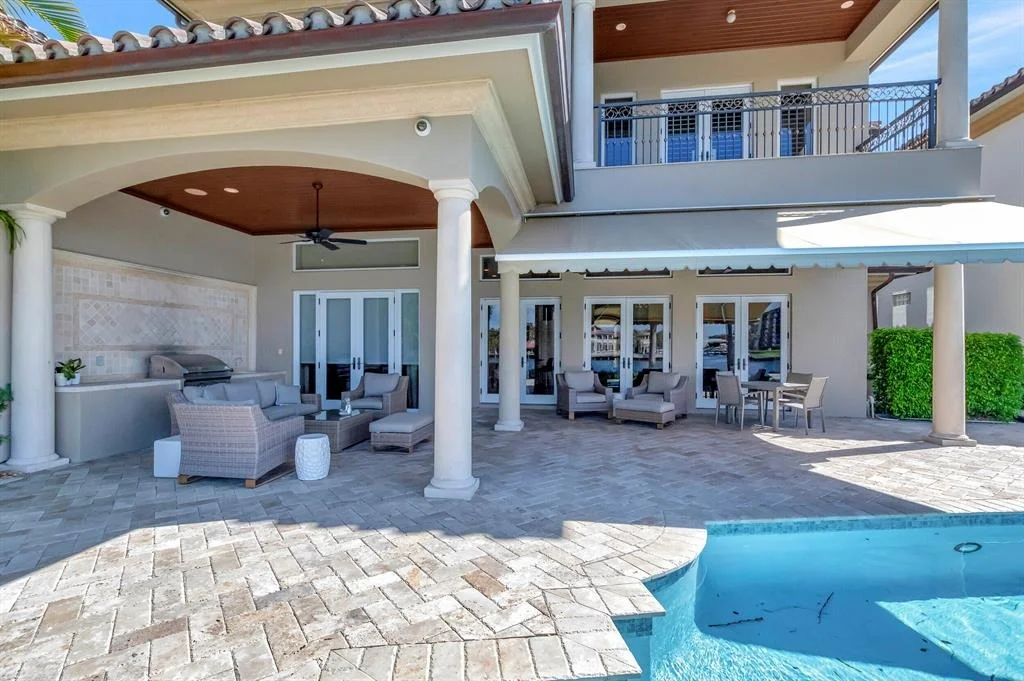 Photo of 4022 S Ocean Boulevard
