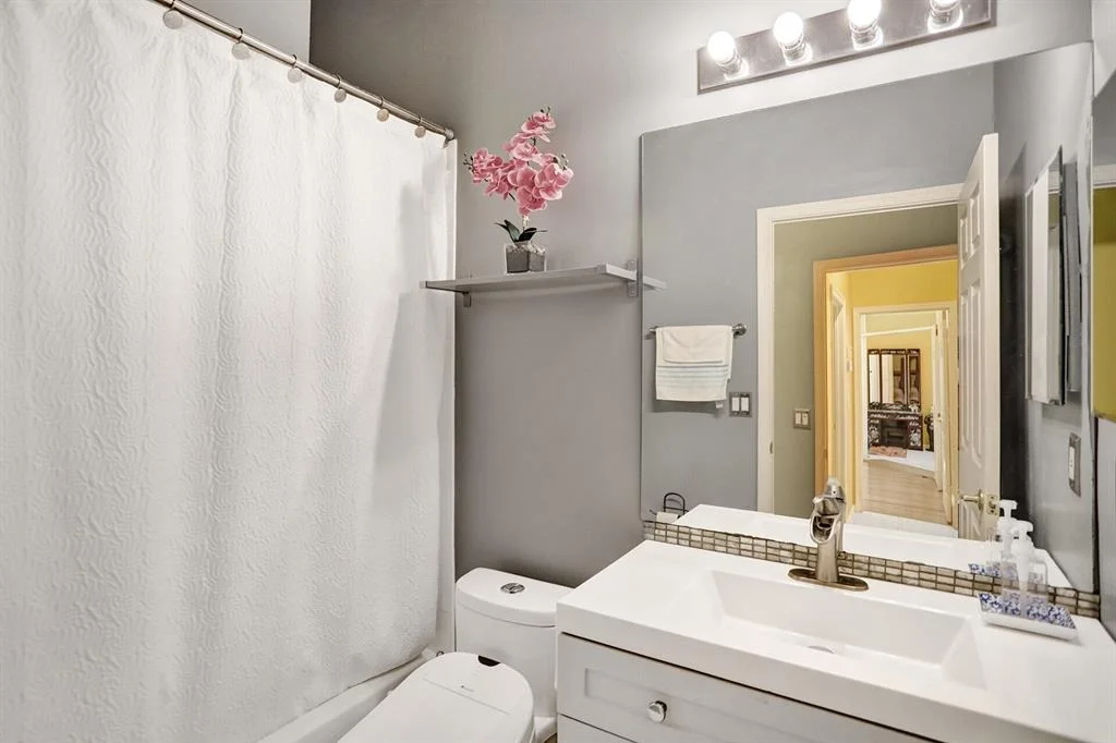 Photo of 6867 Cairnwell Drive