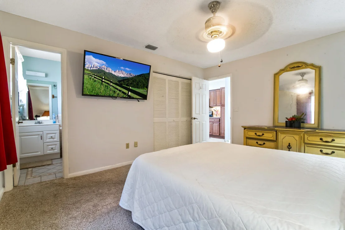 Photo of 4793 Avocado Boulevard