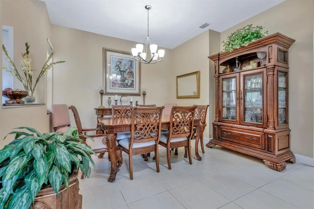 Photo of 247 Spoonbill Lane S