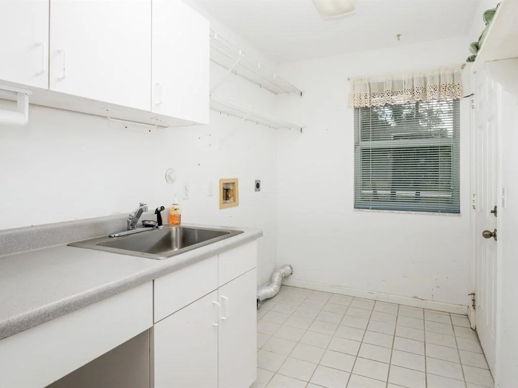 Photo of 4616 Avocado Boulevard