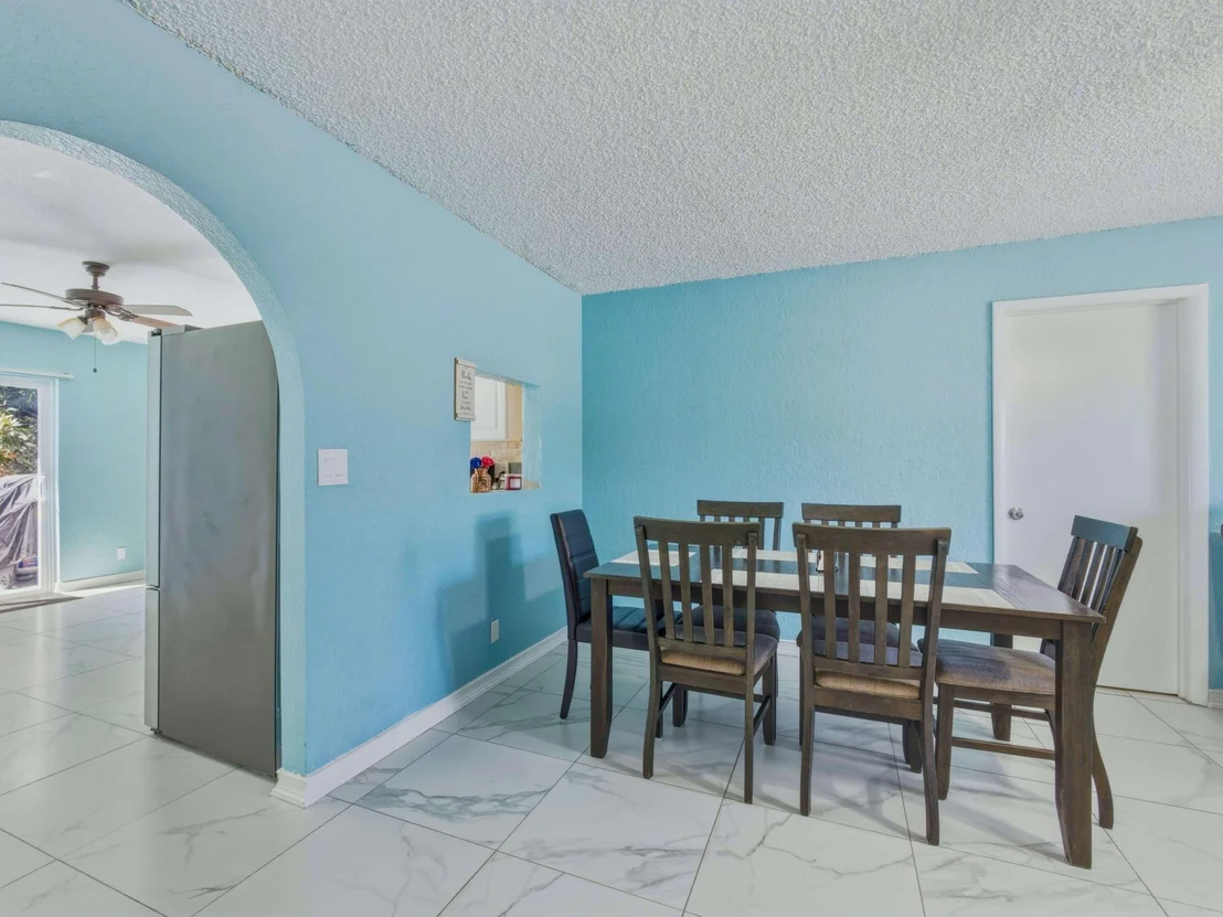 Photo of 5928 Ithaca Circle W