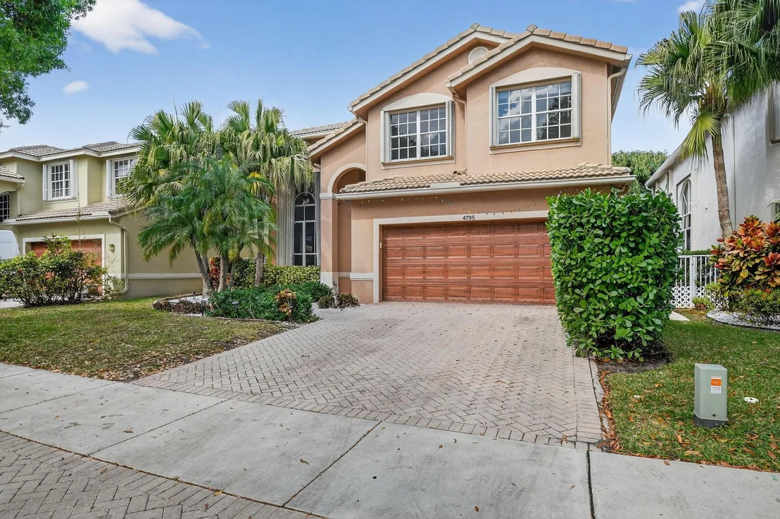 Photo of 4795 S Classical Boulevard