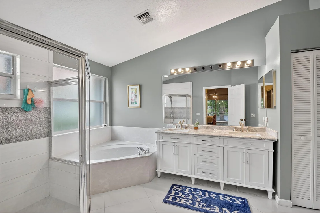 Photo of 2453 Stonegate Drive