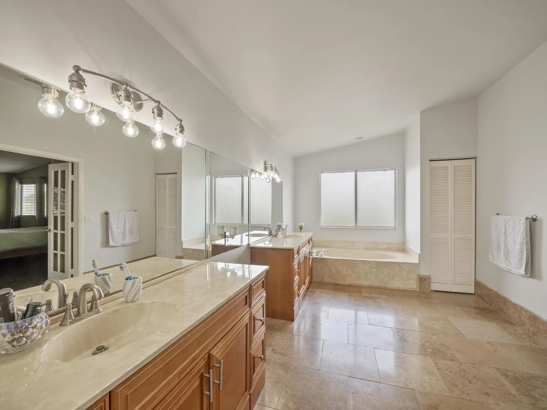 Photo of 10837 Palm Spring Drive