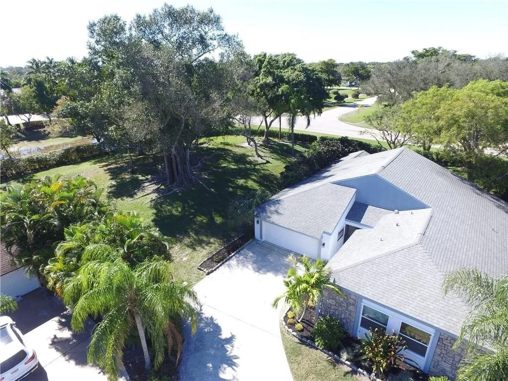 Photo of 21689 Sutters Lane