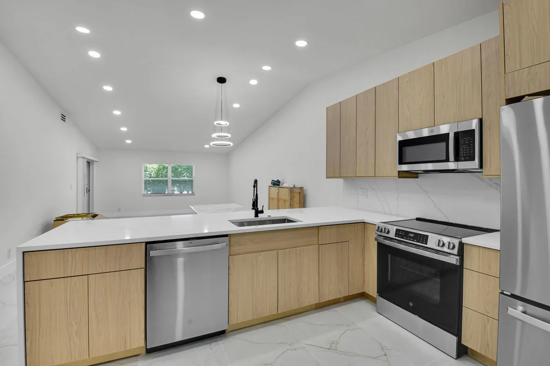 Photo of 8269 Springtree Road