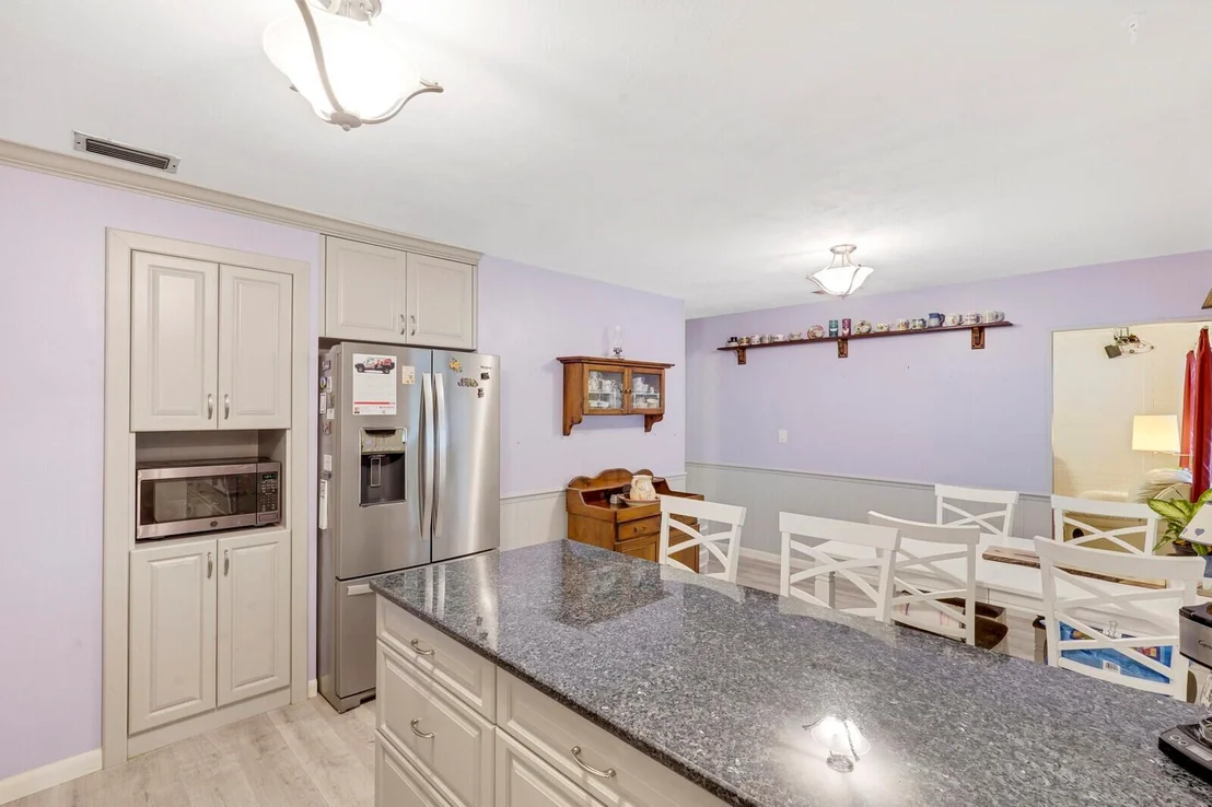 Photo of 640 NE 23 Court