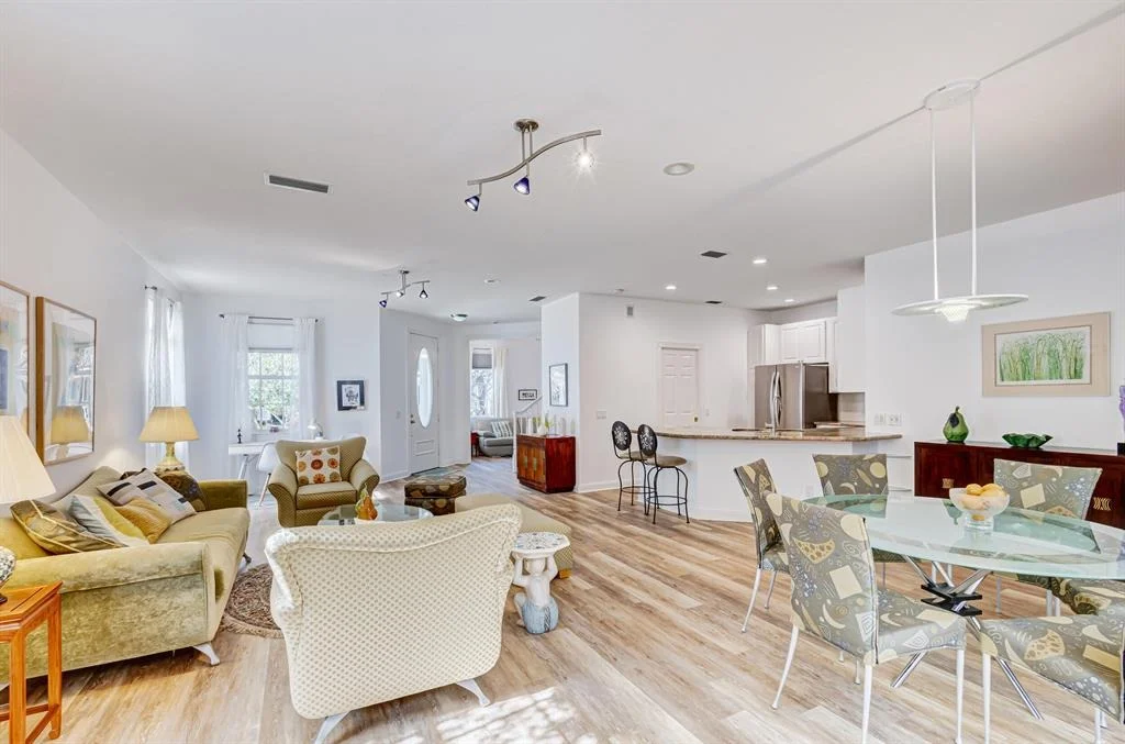 Photo of 185 Barbados Drive