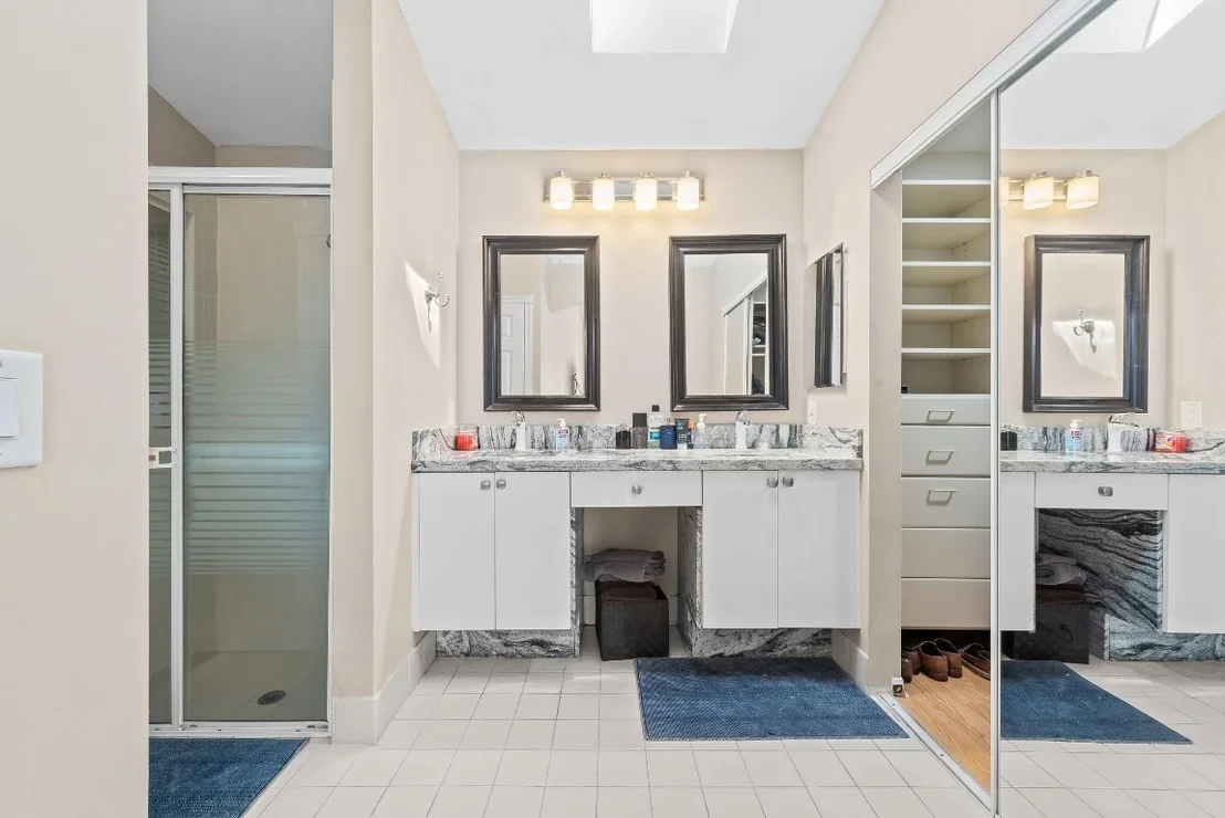 Photo of 975 Weeping Willow Way